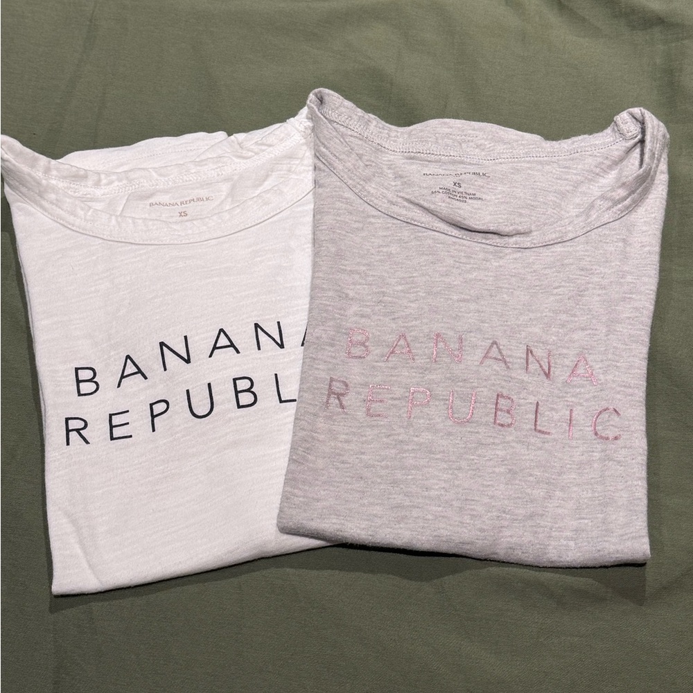 Banana Republic White and Gray Tees - XS